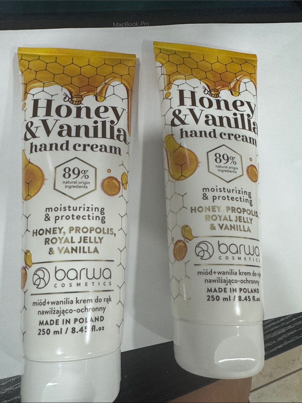 Barwa Honey & Vanilla Hand Cream — Moisturizing Protecting (White & Gold)